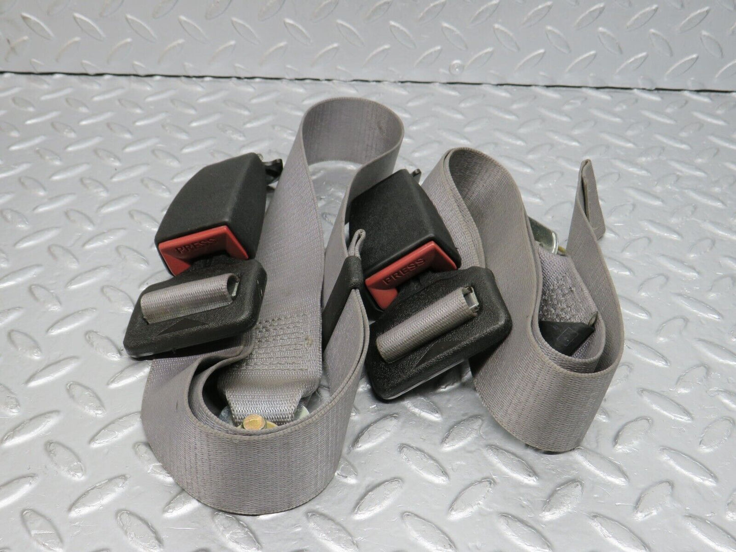 39791 Mercedes-Benz R129 320SL Coupe Rear Seat Belt With Buckles 1298600085 1298600369