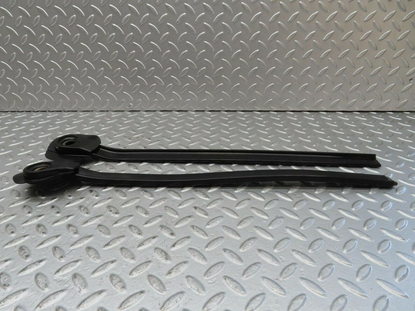 15463 Mercedes-Benz W123 230E Right Seat Belt Runner With Cover 1239192620