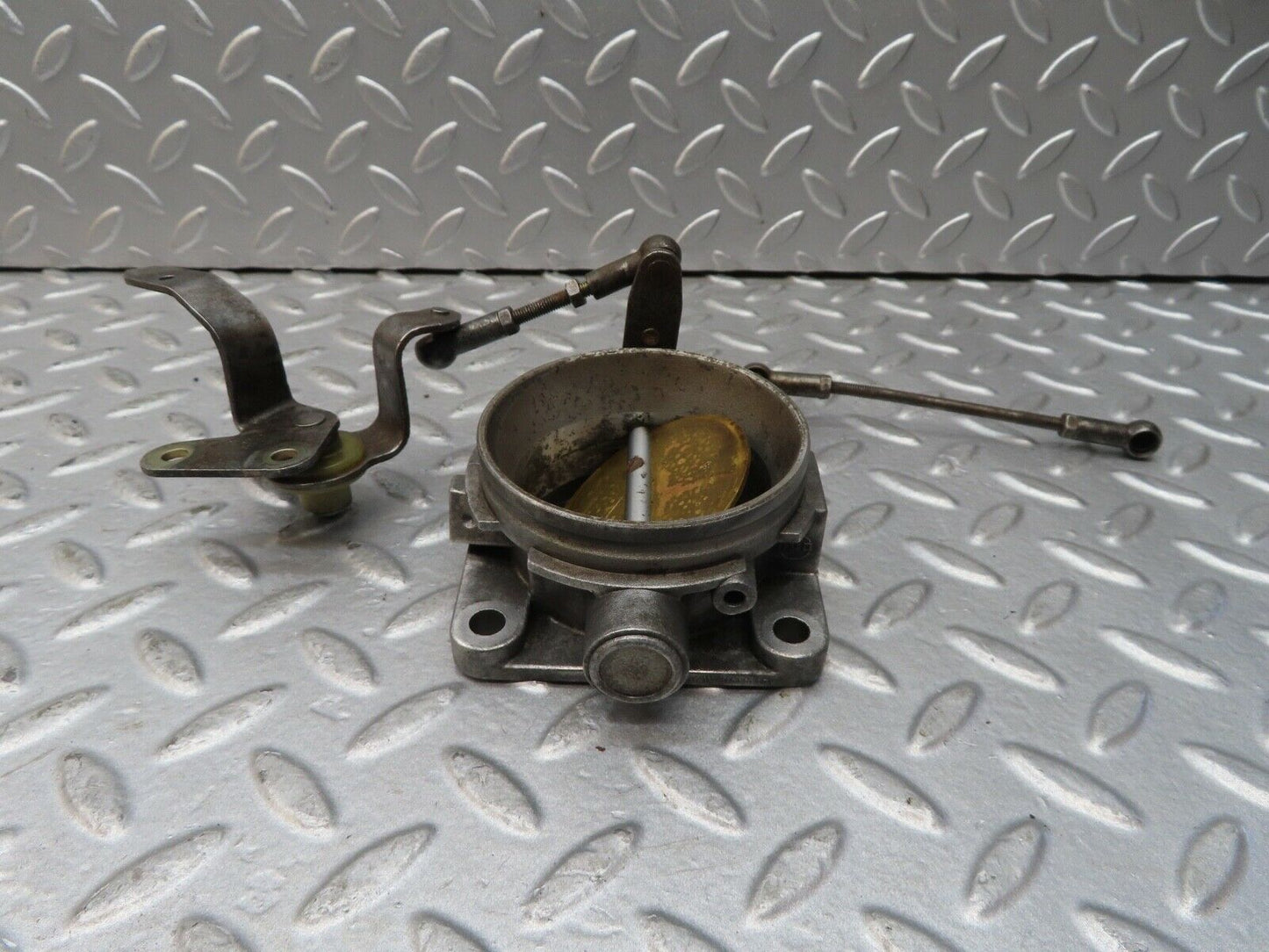 17048 Mercedes-Benz C123 280CE Coupe Throttle Body Valve & Linkage 0011404153