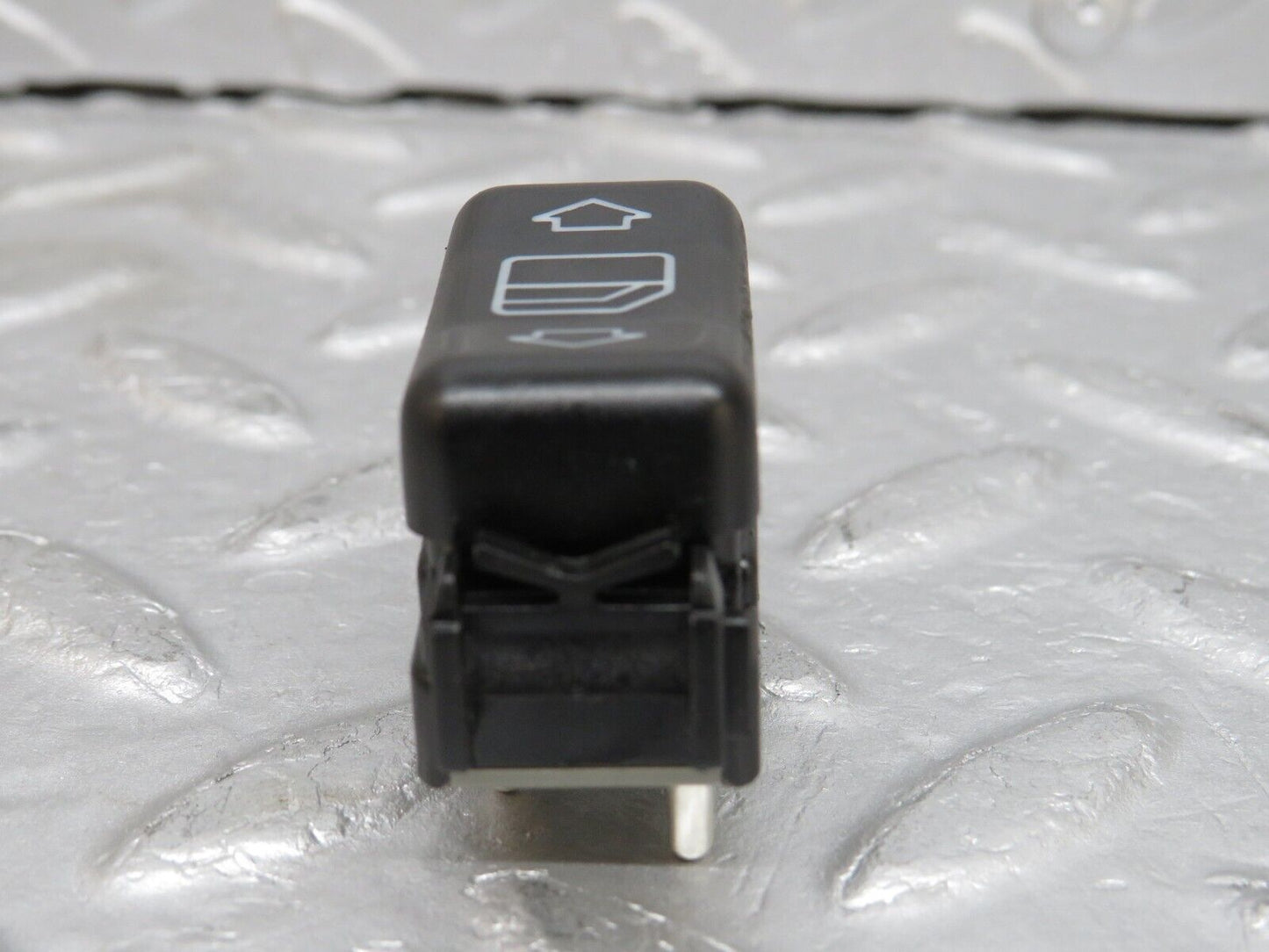38084 Mercedes-Benz A124 320E Electric Window Switch Left Side 1248208910