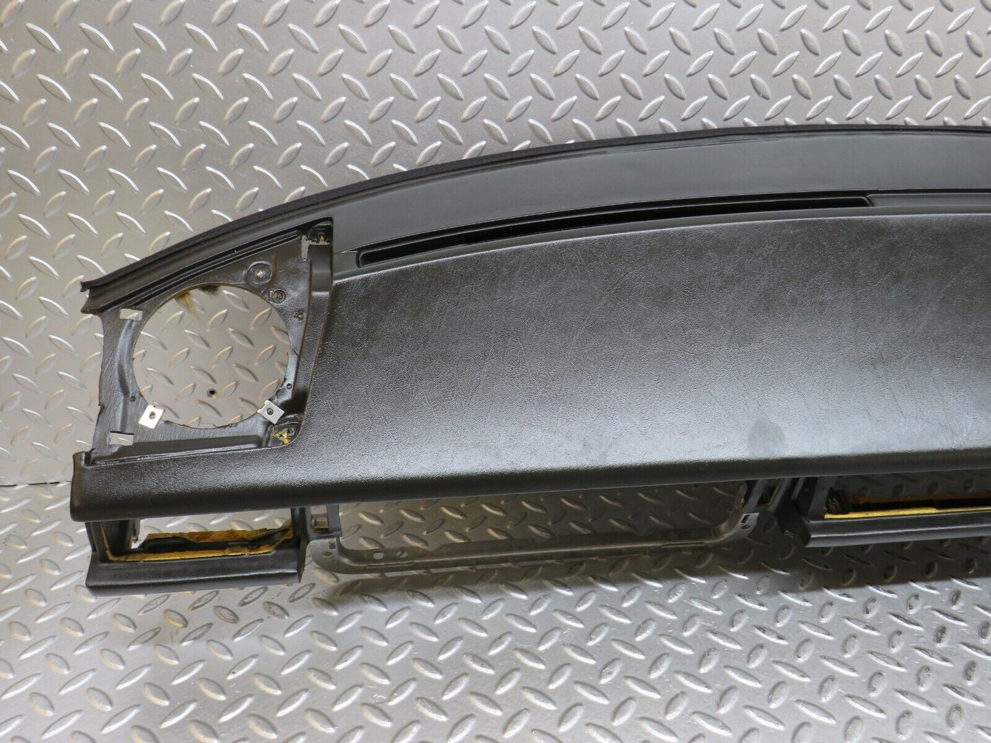 28911 Mercedes-Benz C124 320CE Coupe Dashboard  Brown