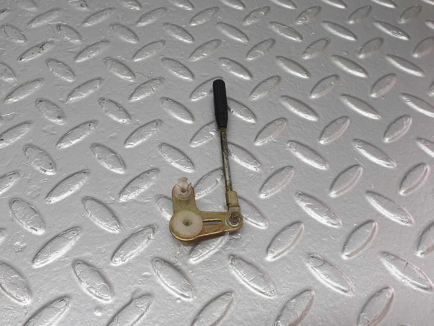 41708 Mercedes-Benz W124 200E Rear Door Lock Knob Pair