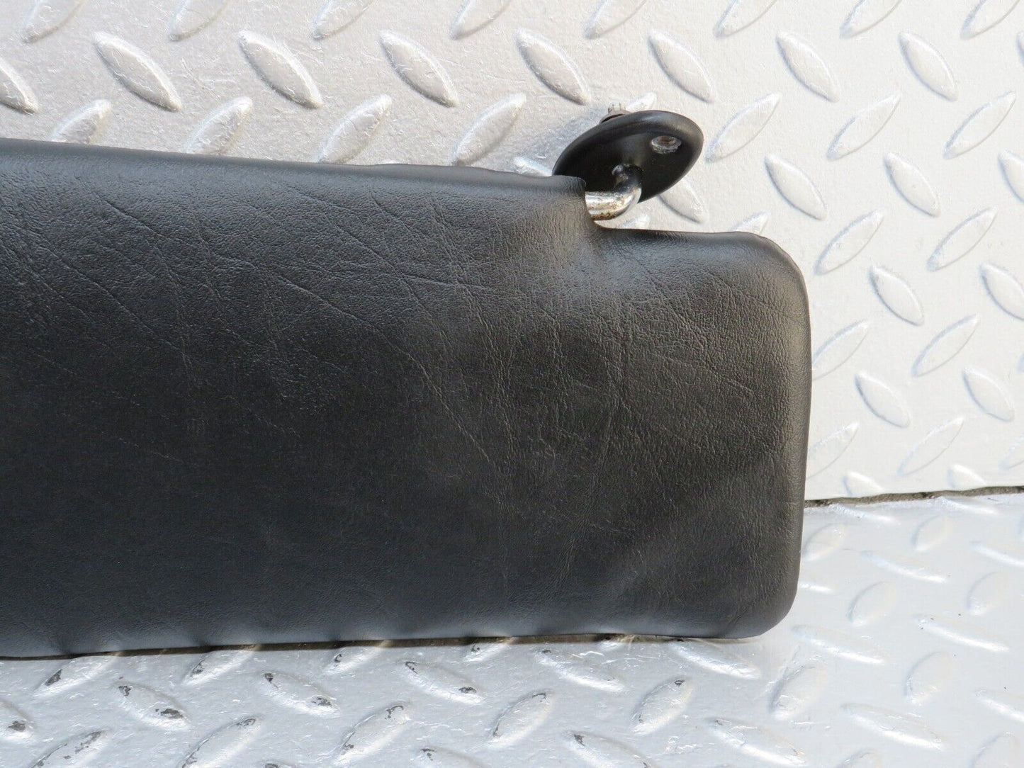 40565 Mercedes-Benz W123 300D Sun Visor Left Black