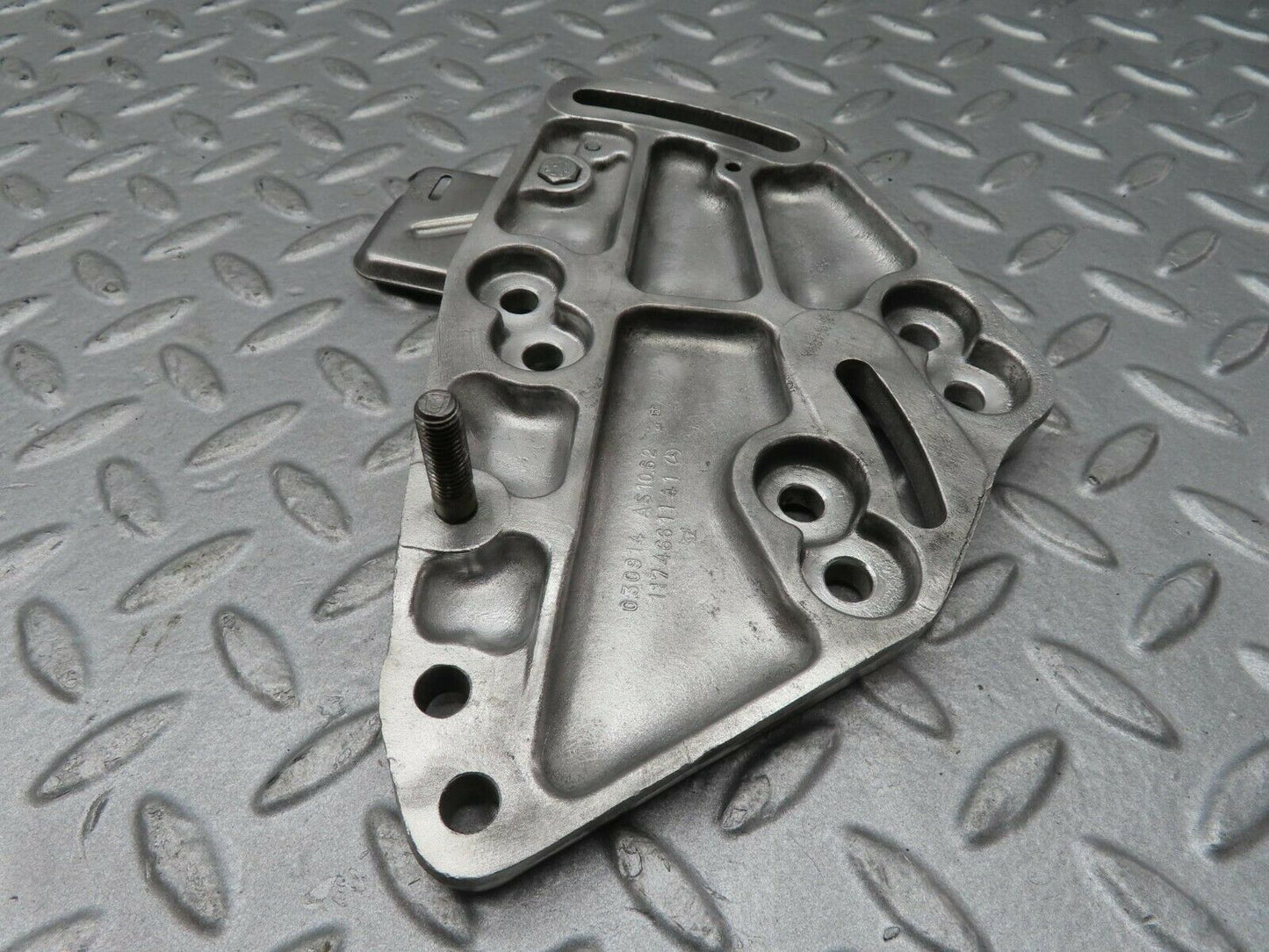 16659 Mercedes-Benz C107 380SLC Power Steering Pump Bracket 1174661141