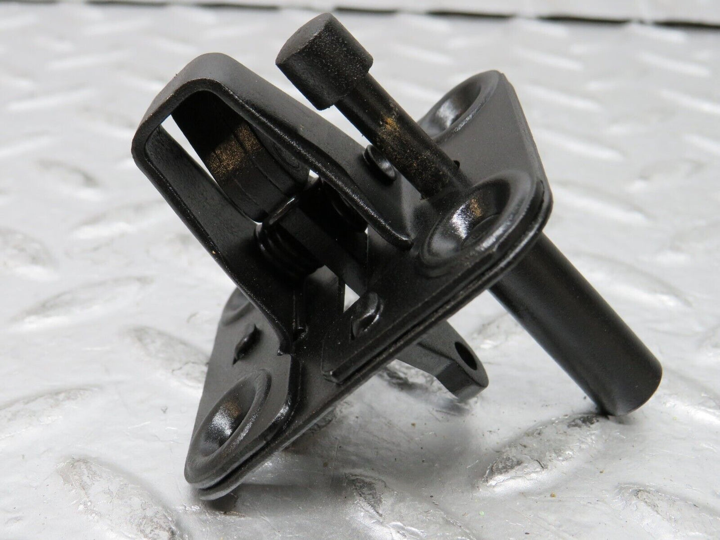 26866 Mercedes-Benz W123 240D Bonnet Lock Latch