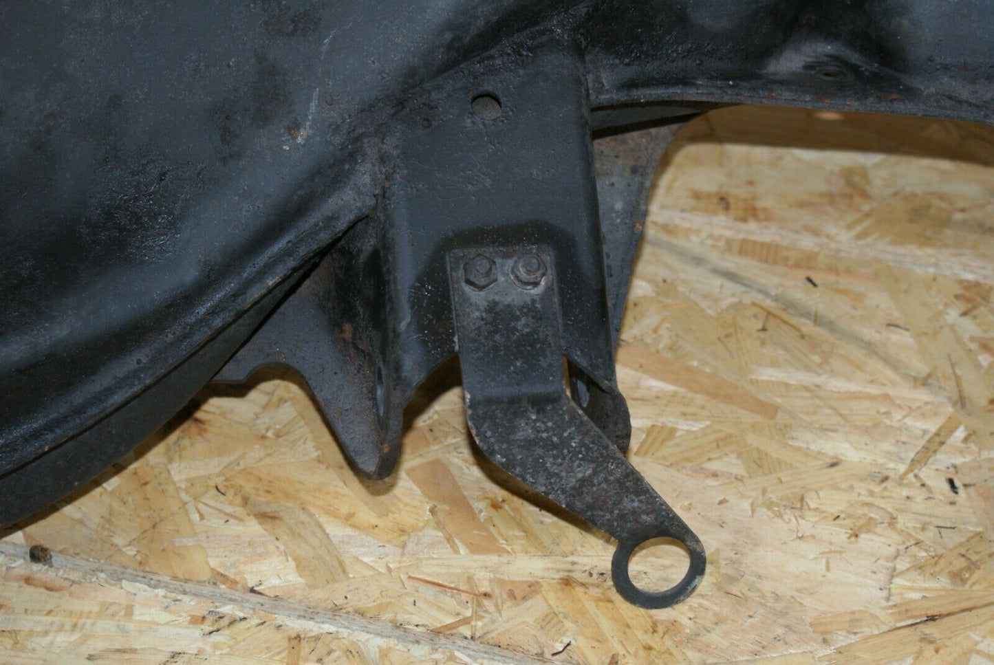 2195 Mercedes-Benz C107 350SLC Coupe Rear Subframe Axle Carrier Suspension