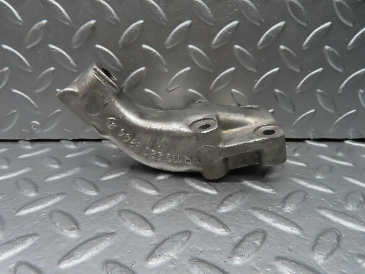 20633 Mercedes-Benz R107 450SL Engine Mount Bracket Left 1162232204