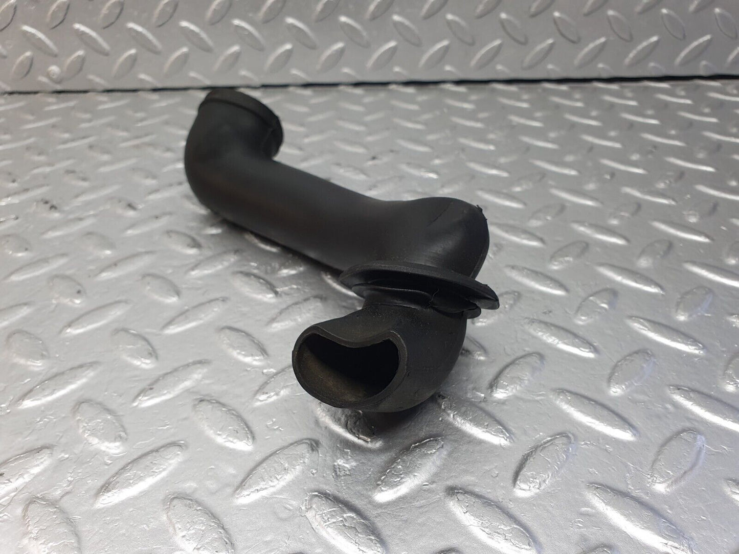 42521 Mercedes-Benz R129 320SL Coupe Heater Drain Pipe 1296280169