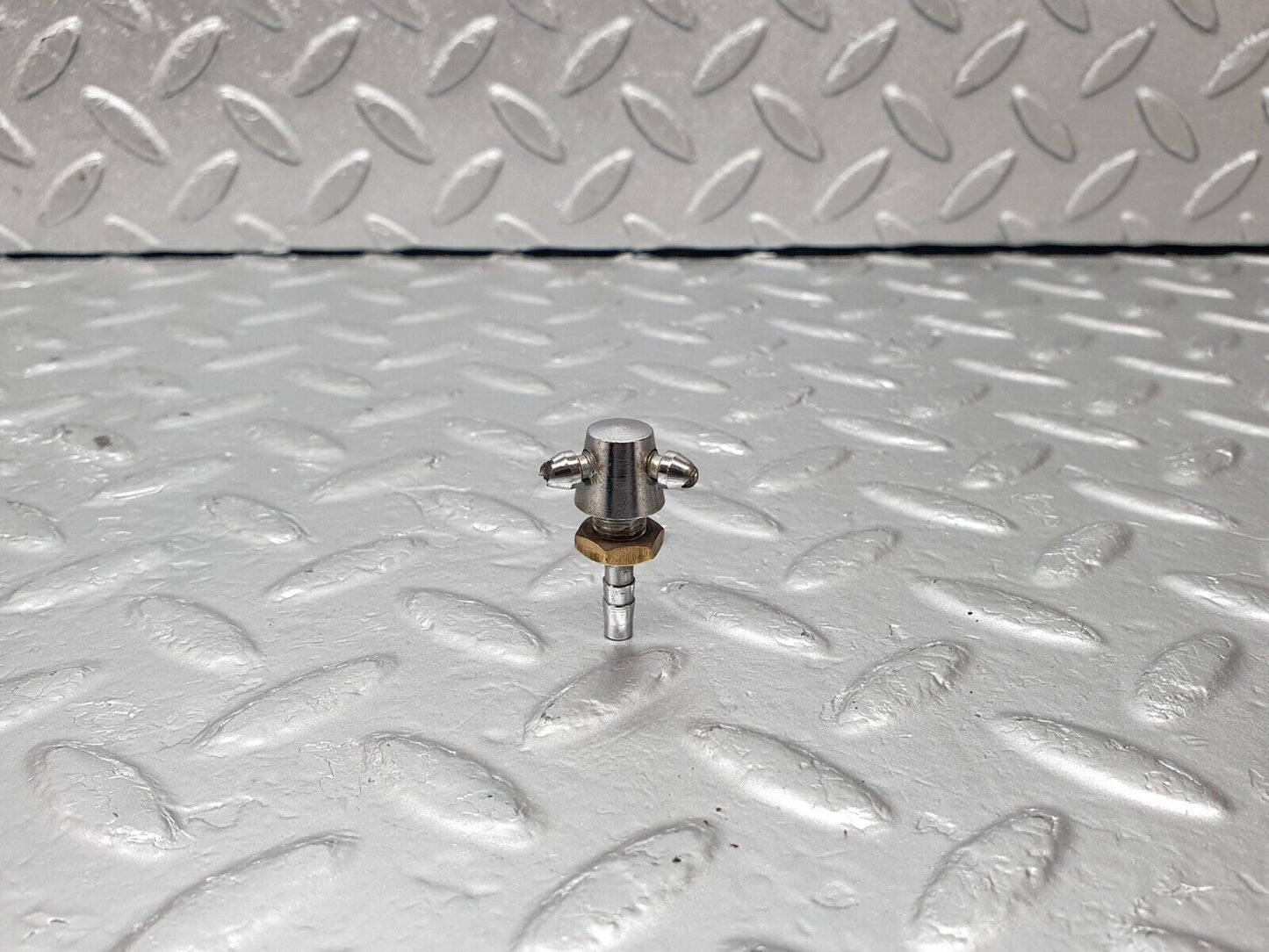 43382 Mercedes-Benz W108 280SE Windscreen Washer Nozzle