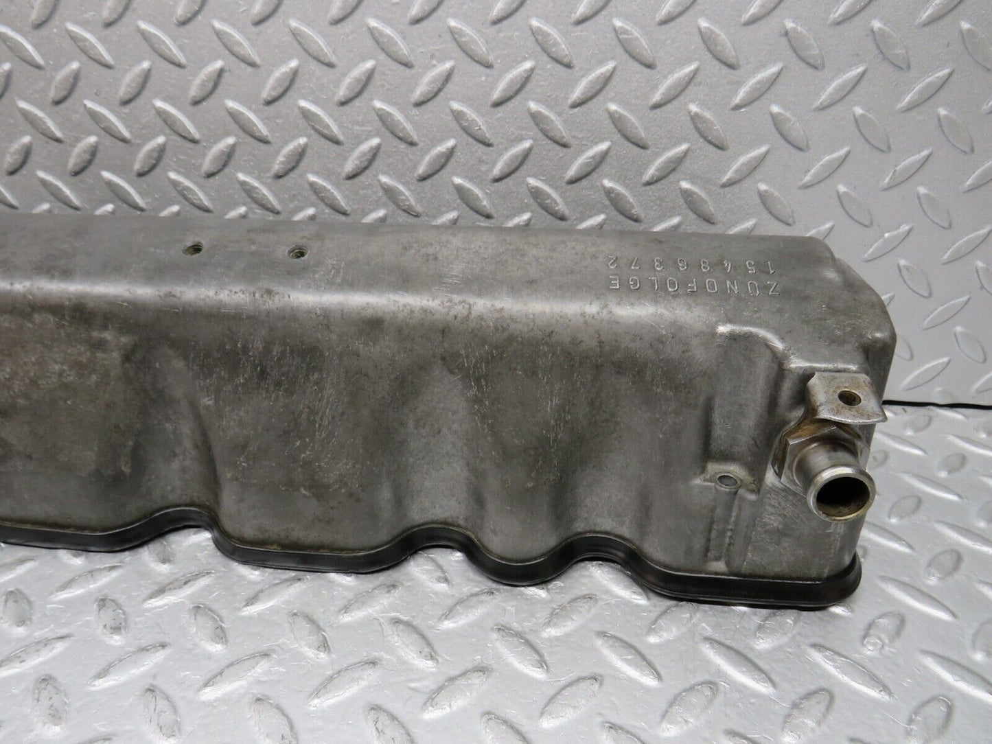 37635 Mercedes-Benz W109 300SEL Cylinder Head Valve Cover Right 1160161905