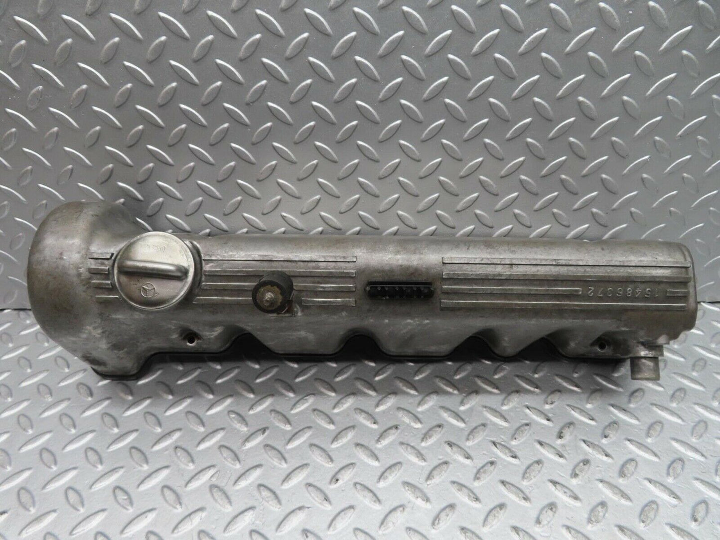 16730 Mercedes-Benz C107 380SLC Cylinder Head Valve Cover Right 1170160105