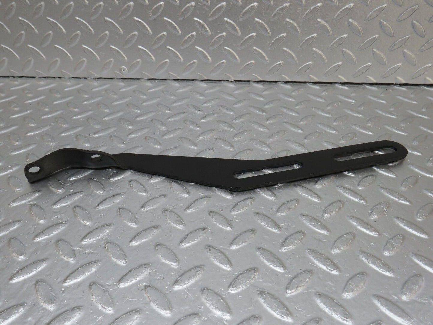 34611 Mercedes-Benz C126 380SEC Coupe Exhaust Bracket