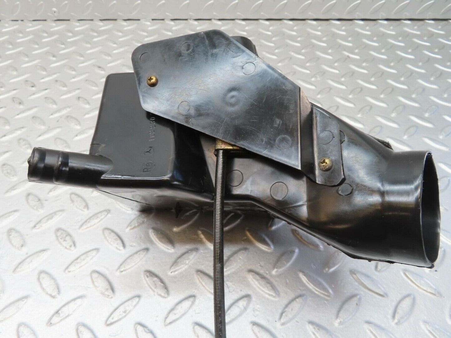 12393 Mercedes-Benz W108 280SE 3.5 Air Vent Control Right Side 1088301245