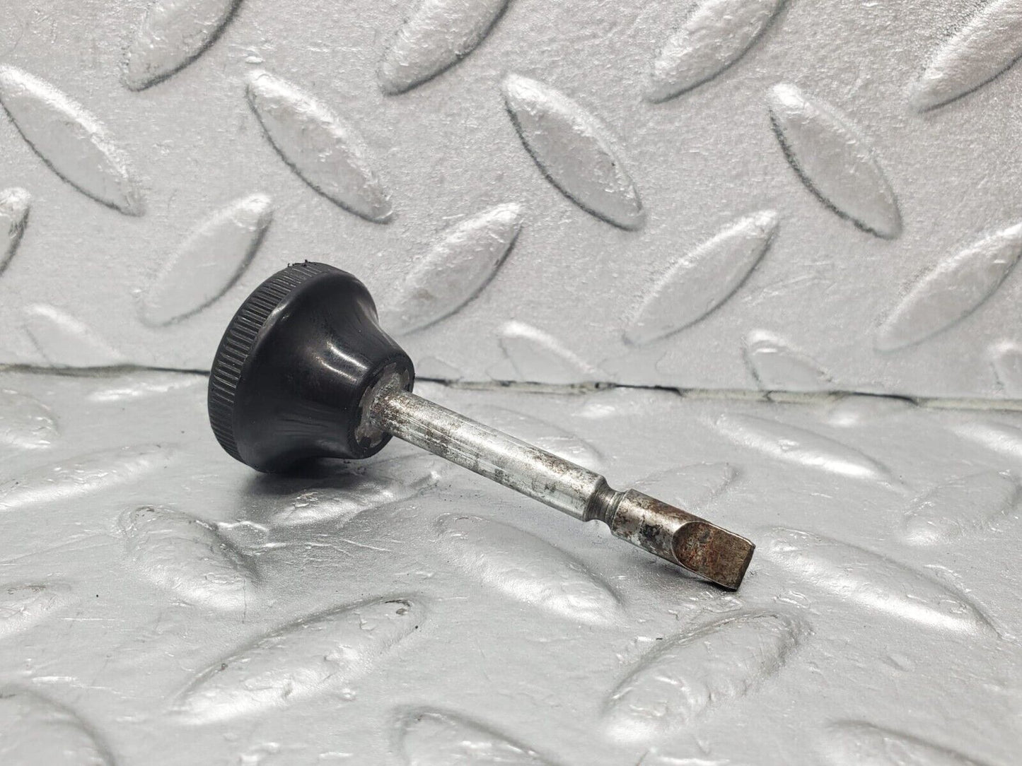 46119 Mercedes-Benz C114 250 Coupe Heater Control Knob