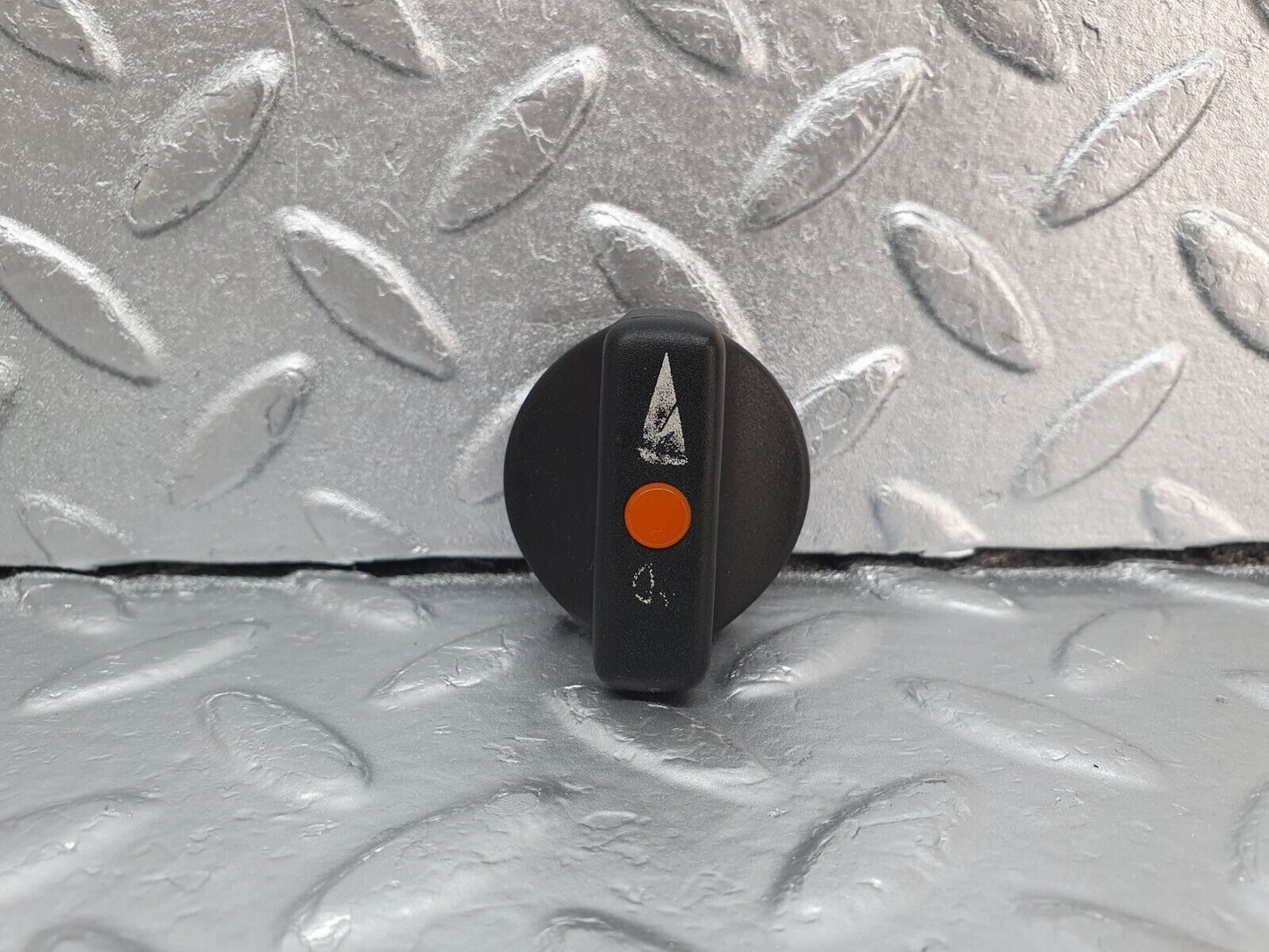 42946 Mercedes-Benz W201 190 2.0L Headlight Switch Knob