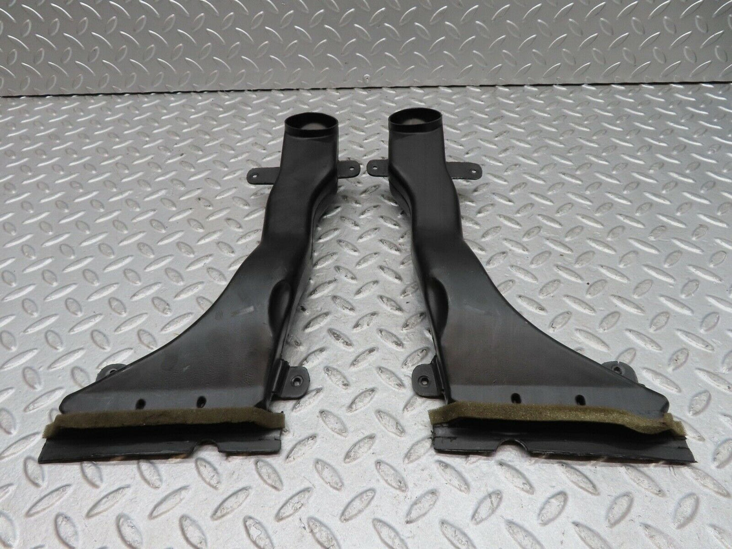17104 Mercedes-Benz R129 300SL Coupe Front Air Vent Duct Pair