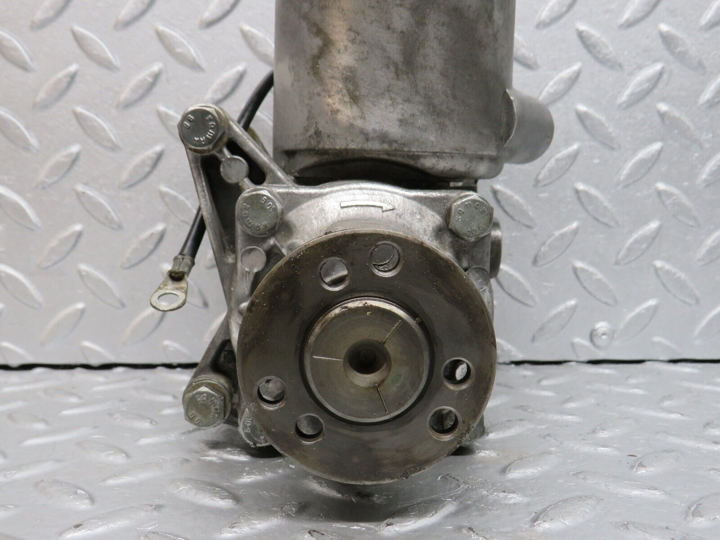 39671 Mercedes-Benz R129 320SL Coupe Power Steering Pump 2104661901 7681900501