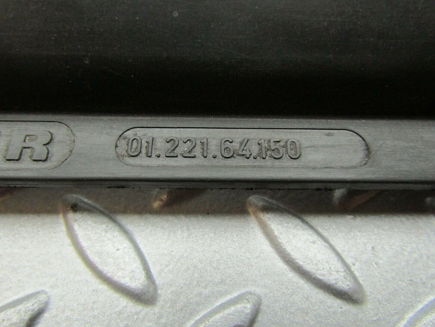 3288 Mercedes-Benz W115 220D Radiator Fan Shroud Fan Cover 1155050355