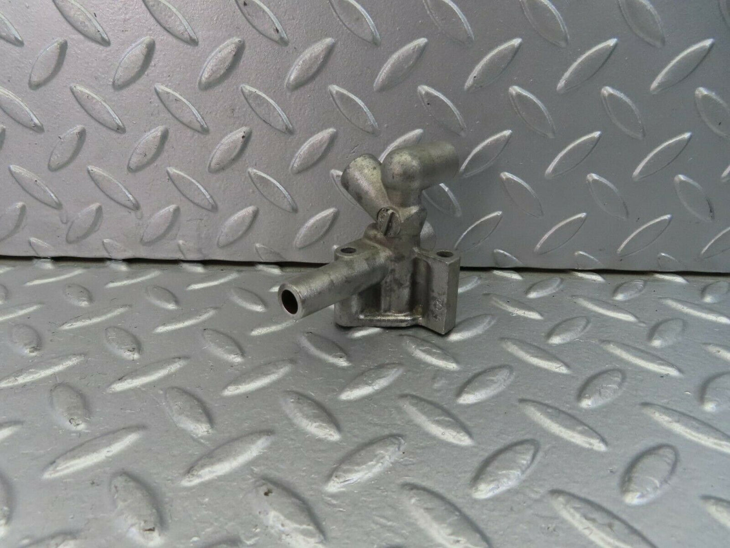 10789 Mercedes-Benz W123 230E Idle Control Valve 1020940512
