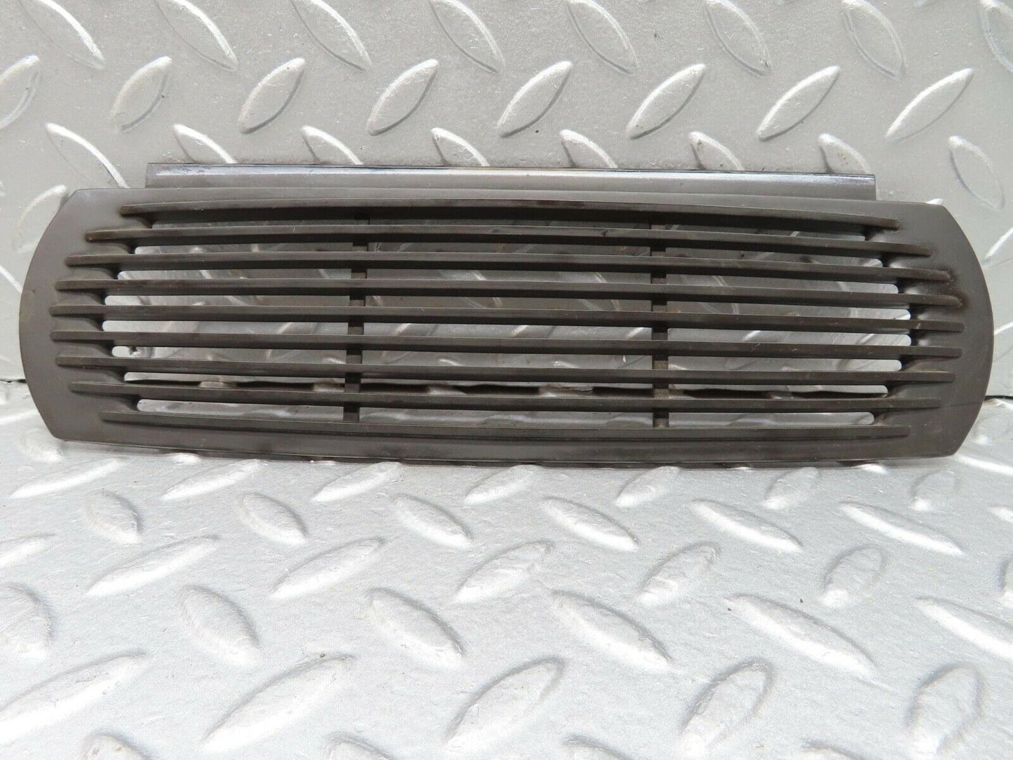 12775 Mercedes-Benz W111 220SE Dashboard Speaker Cover