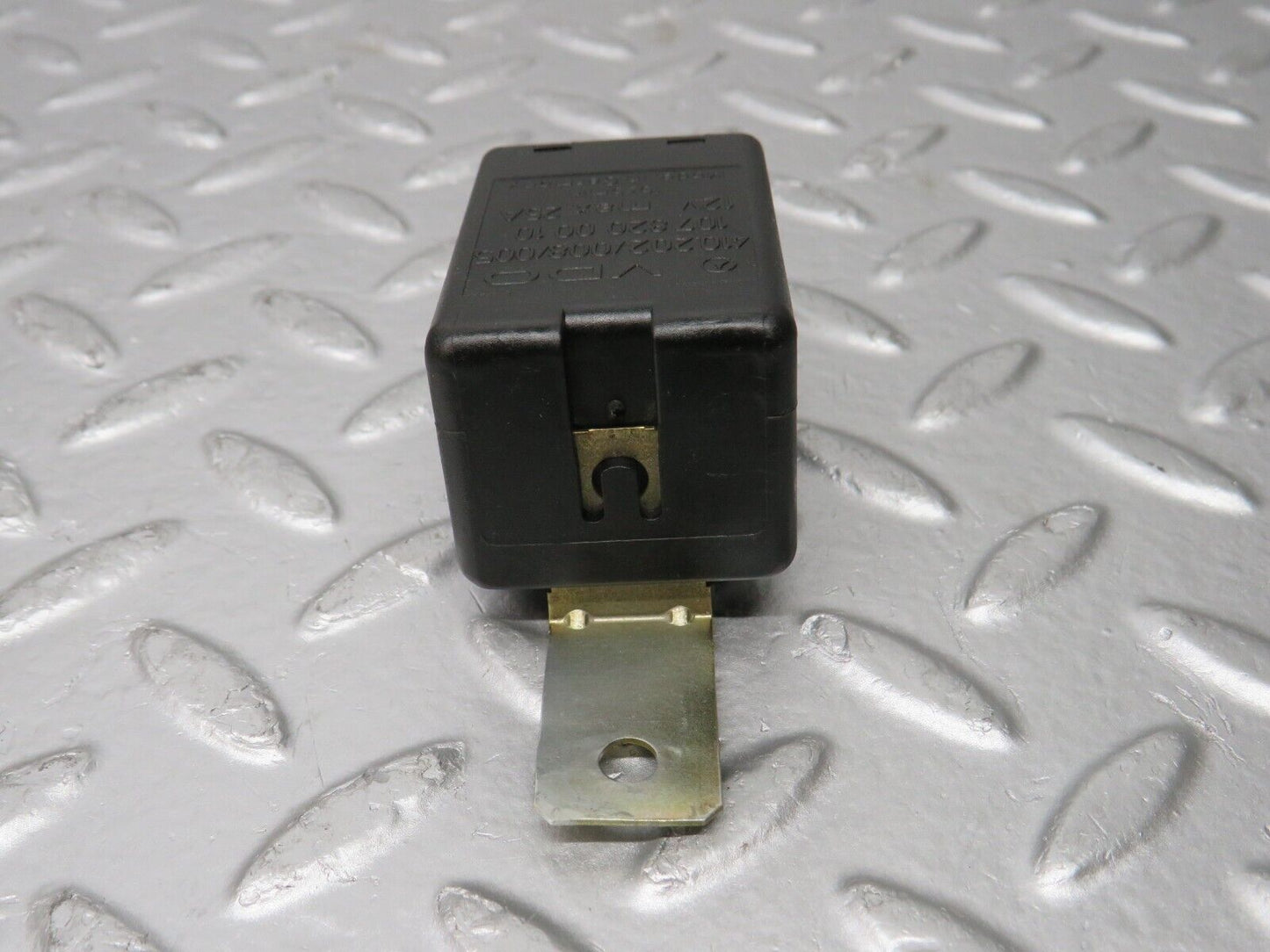 32011 Mercedes-Benz W123 230E Rear Heated Window Relay 1078200010