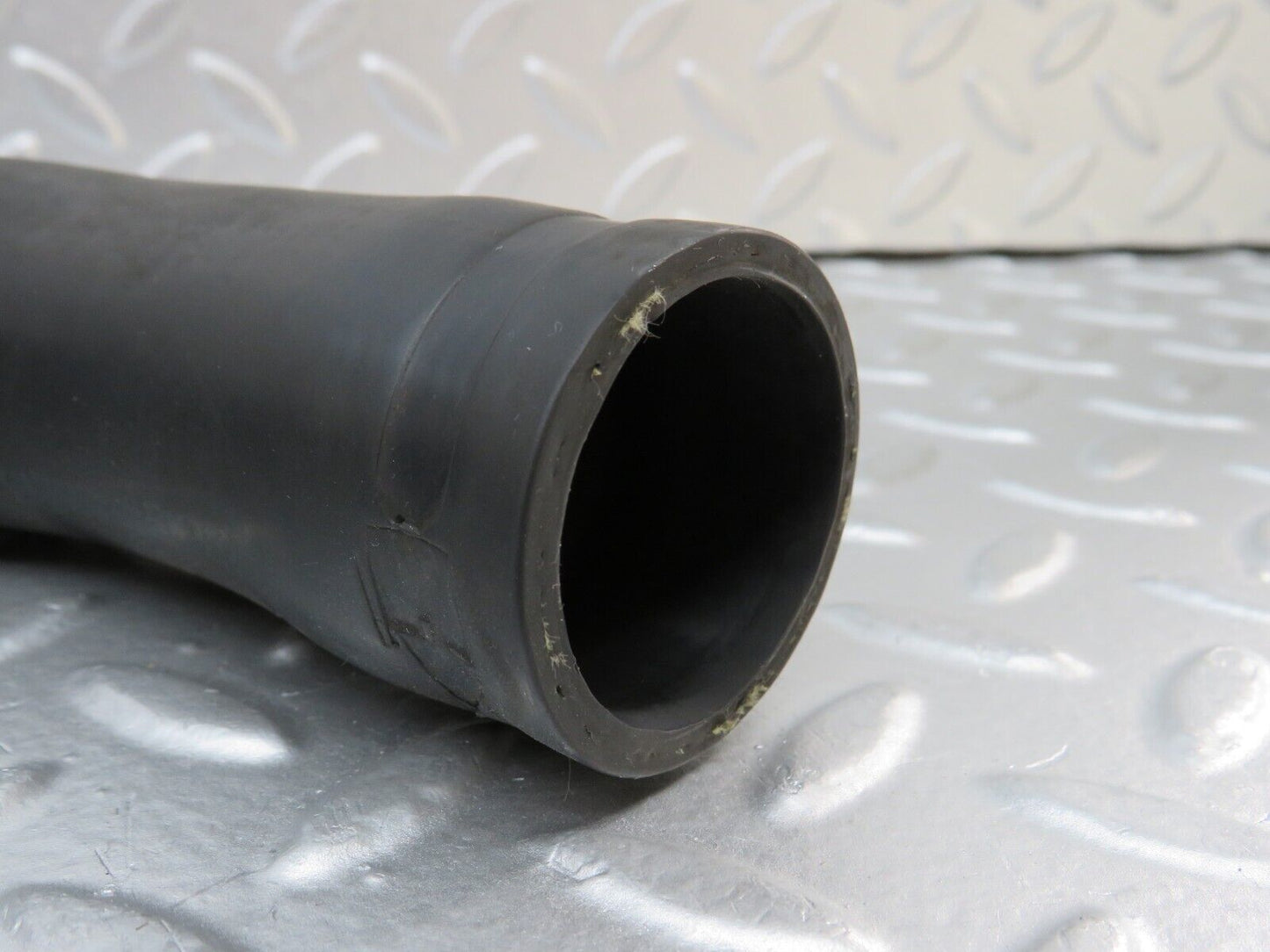 34991 Mercedes-Benz W210 320E Radiator Hose Pipe 2105013382