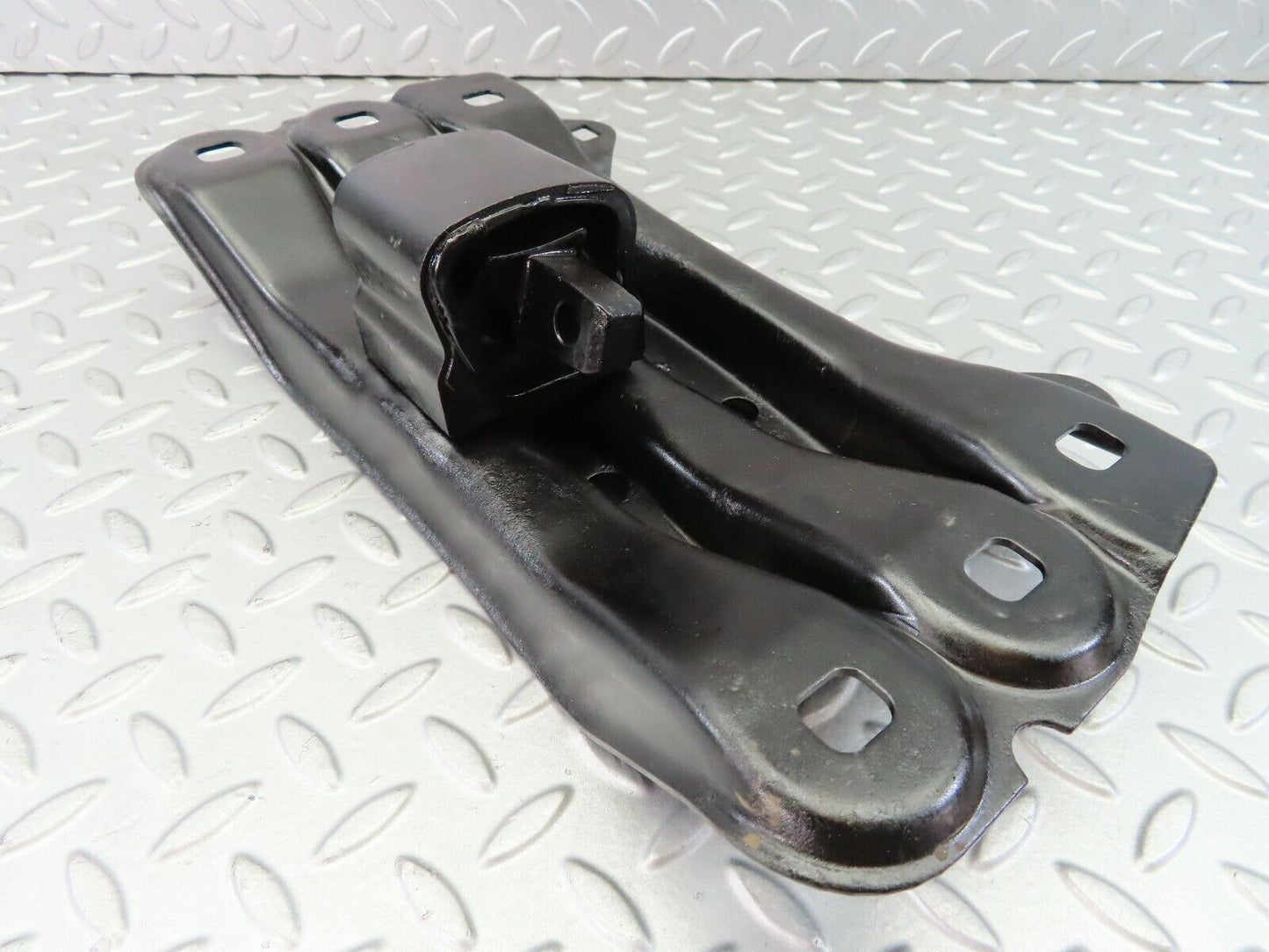 7576 Mercedes-Benz W220 S430 Gearbox Bracket 2202420201