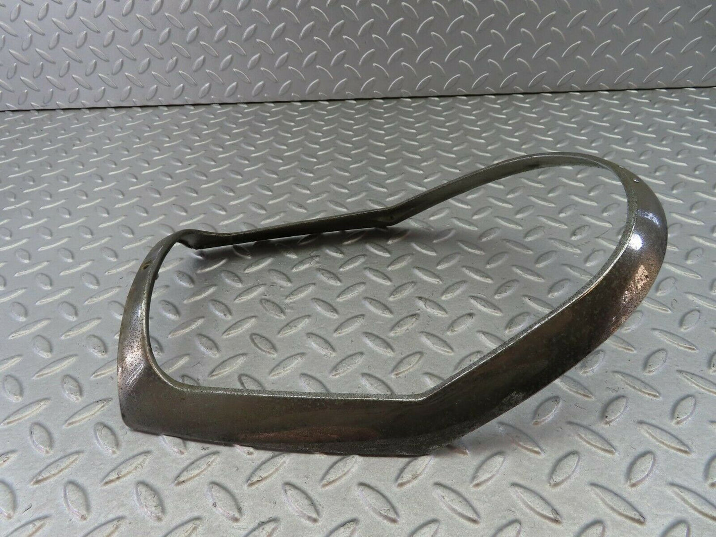 8113 Mercedes-Benz W108 Headlight Chrome Frame 1305542029