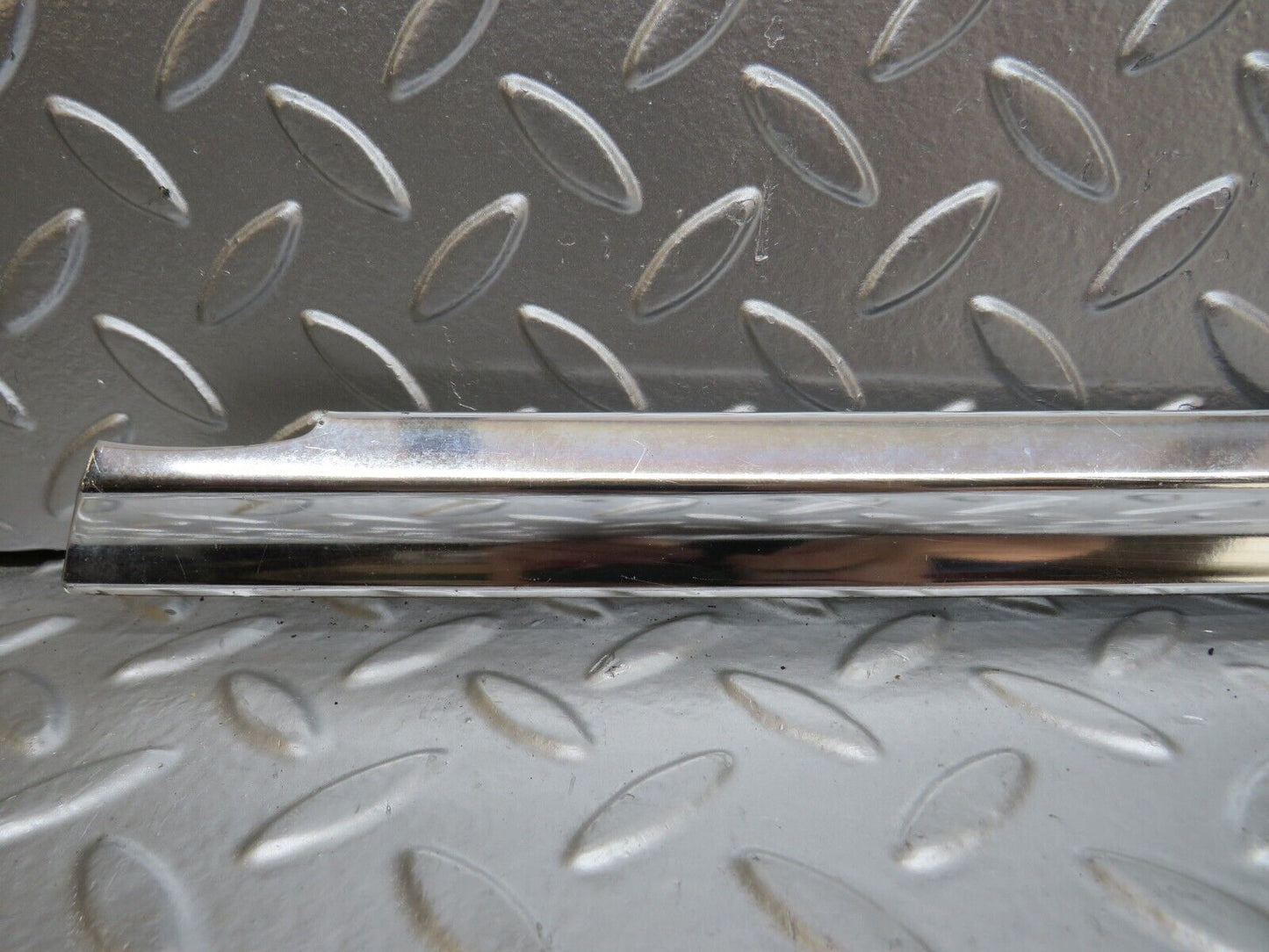 26405 Mercedes-Benz W116 450SE Rear Right Door Chrome Trim