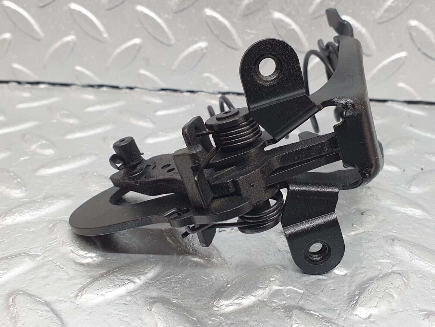 42017 Mercedes-Benz W202 C200 Bonnet Lock Latch