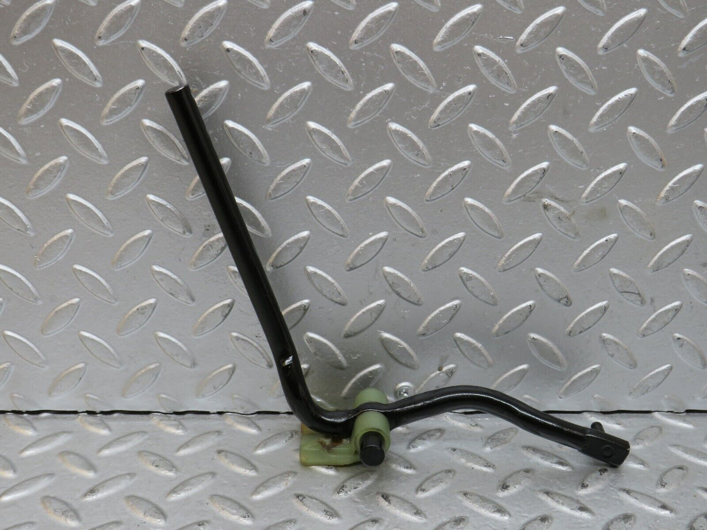 28368 Mercedes-Benz S123 240D Wagon Accelerator Pedal Linkage