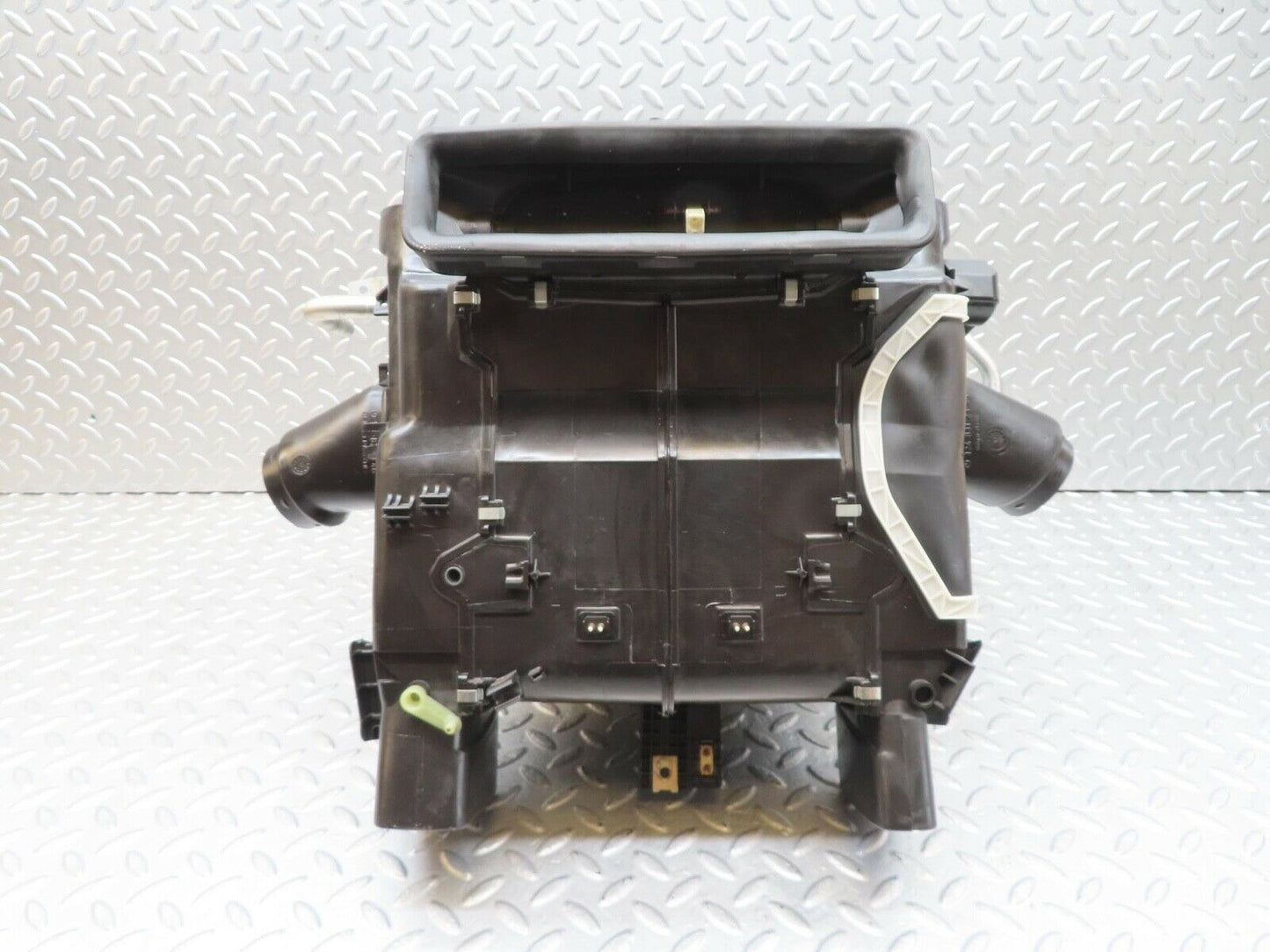 16480 Mercedes-Benz W124 260E Heater Blower Box Housing 1248304962