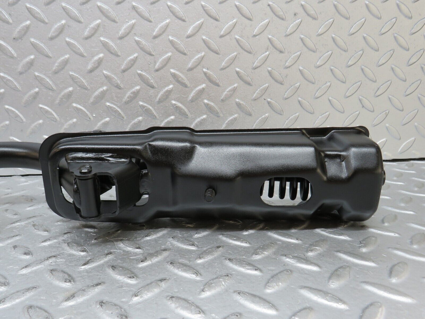 36369 Mercedes-Benz W126 420SE Trunk Lid Hinge Right Side