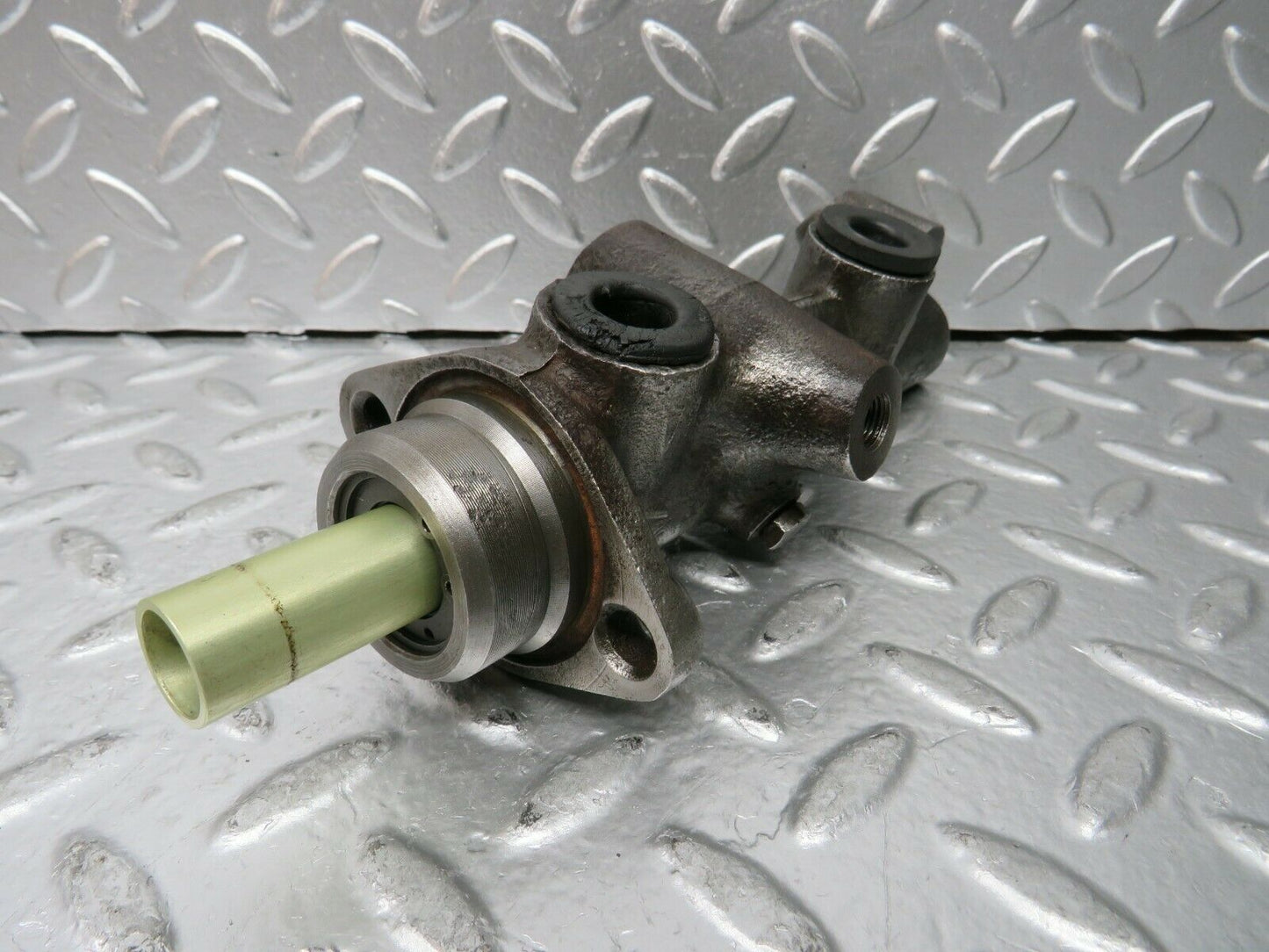 23218 Mercedes-Benz W116 350SE Brake Master Cylinder