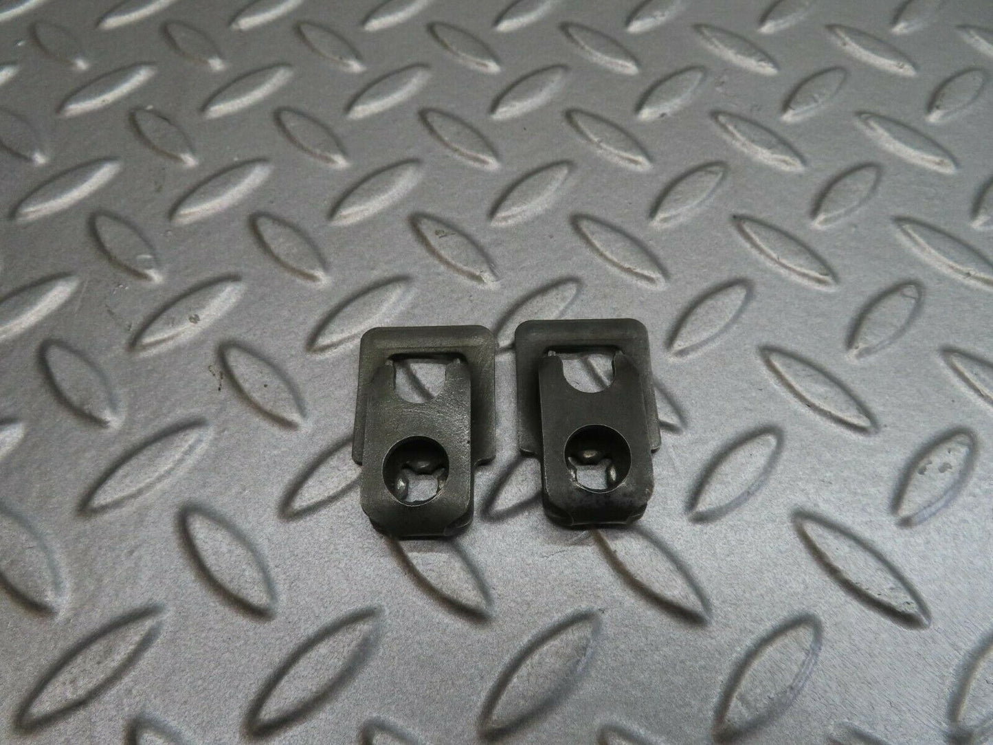 12176 Mercedes-Benz R129 300SL Coupe Fuel Injector Bracket