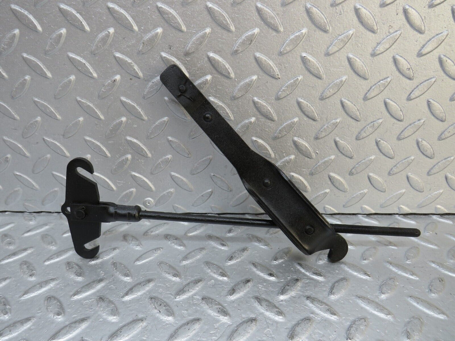 37358 Mercedes-Benz W109 300SEL Handbrake Adjusting Handbrake Regulator