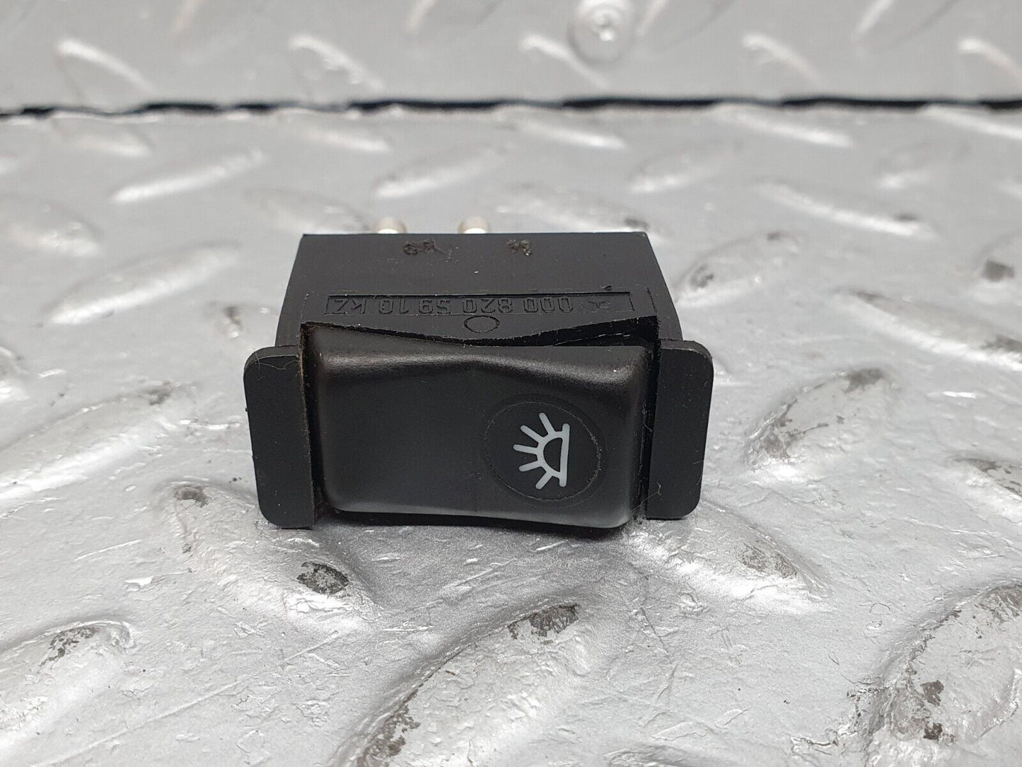 41099 Mercedes-Benz W126 300SE Interior Light Switch 0008205910