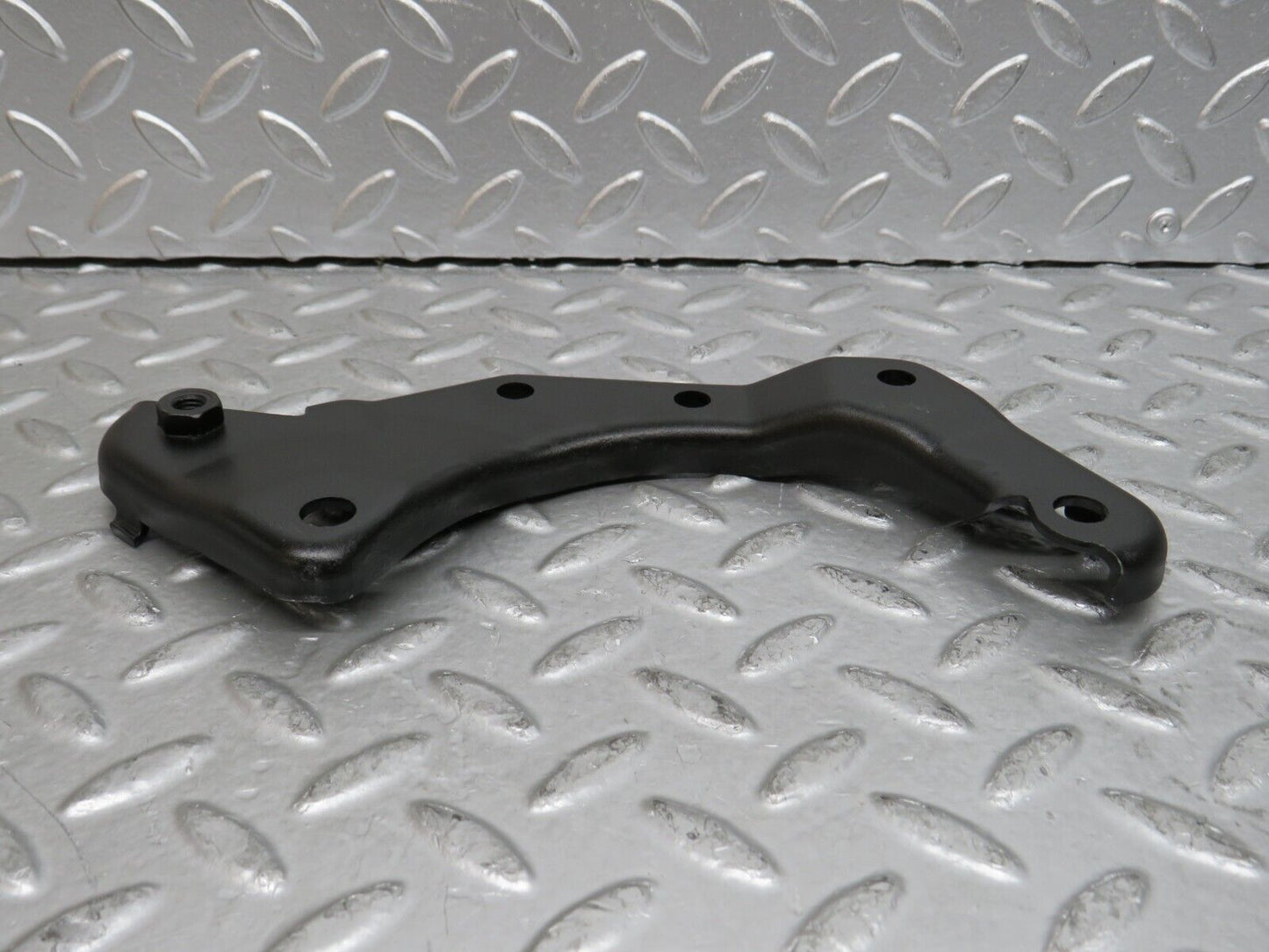 29559 Mercedes-Benz W124 230E Power Steering Pump Bracket