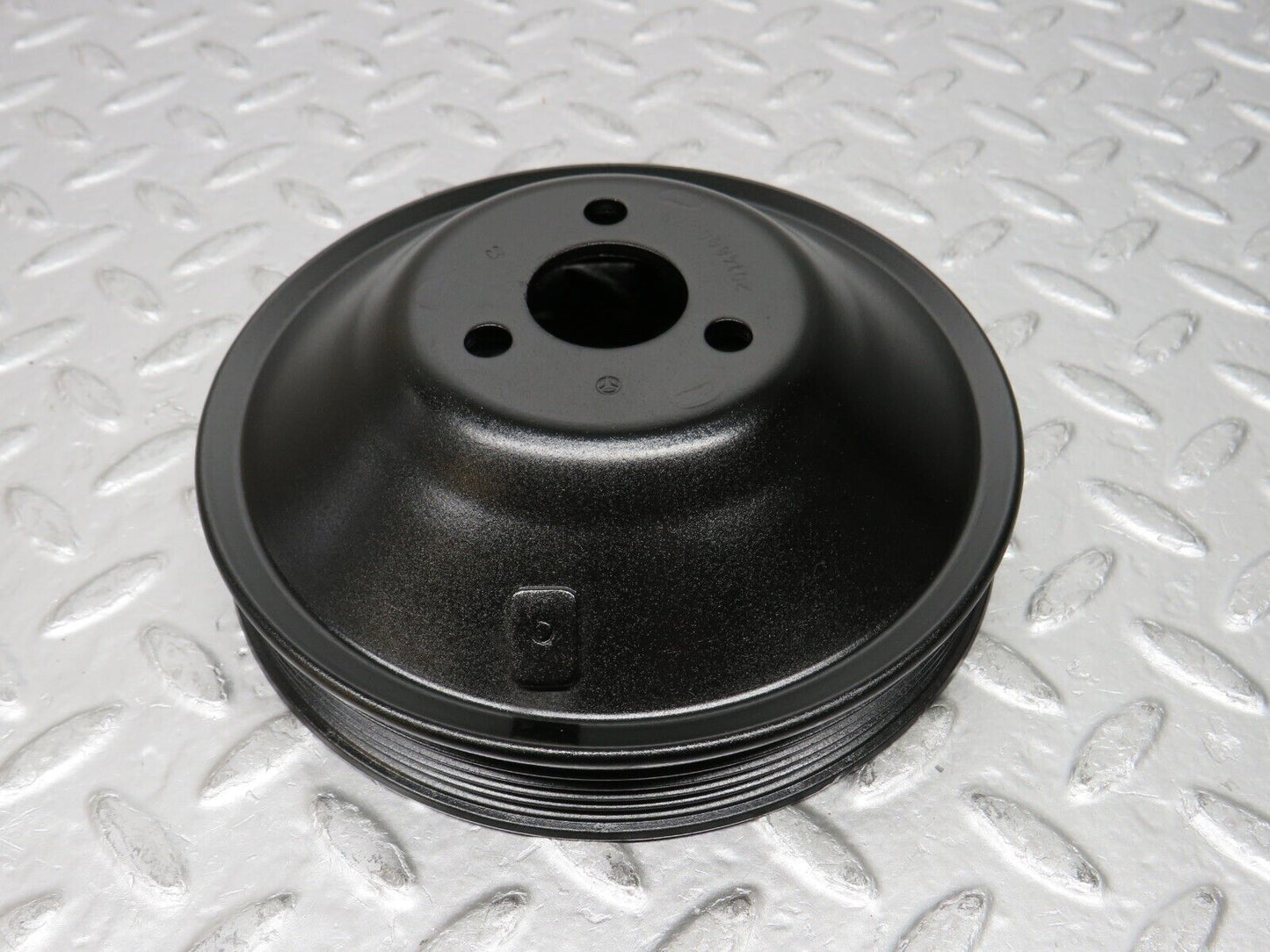 31674 Mercedes-Benz W201 190LE Steering Pump Pulley 2014600479