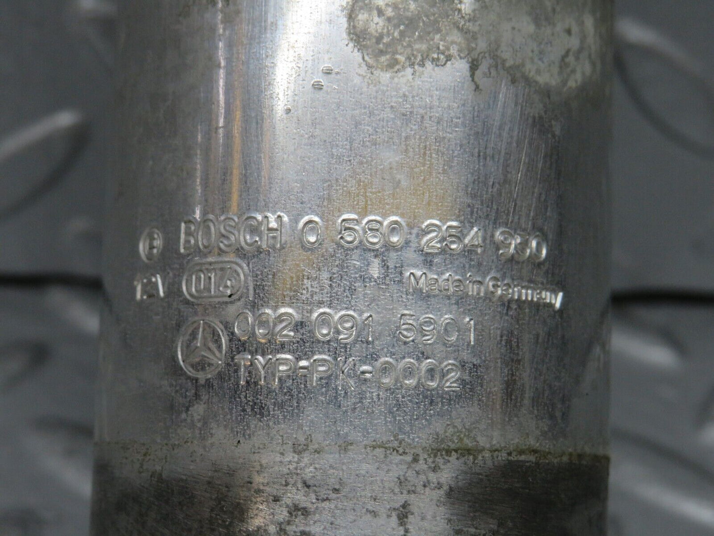 38584 Mercedes-Benz R129 280SL Coupe Fuel Pump Bosch 0580254950