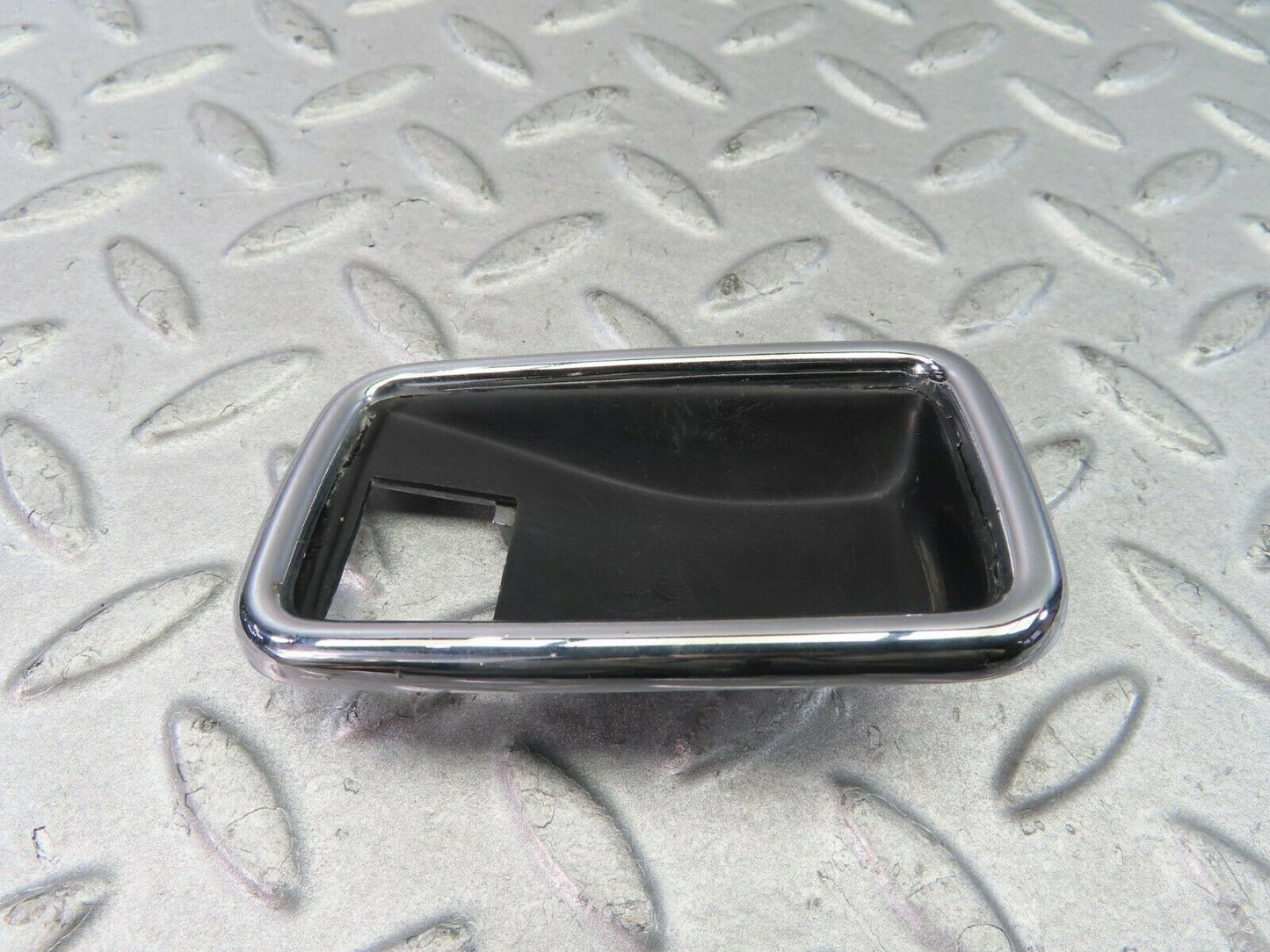 8657 Mercedes-Benz W108 Chrome Frame For Door Opener Left 1087660511