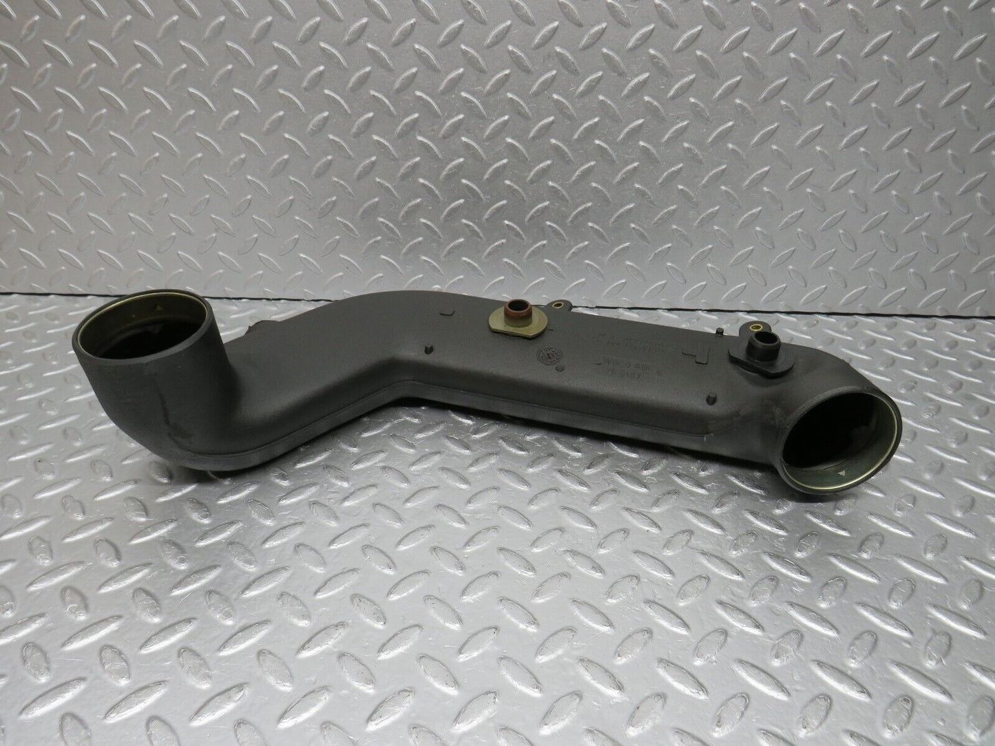 38437 Mercedes-Benz R129 280SL Coupe Air Intake Pipe 1041413304