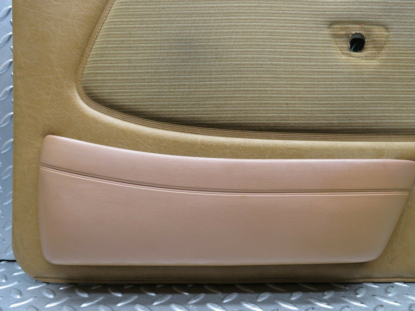 21958 Mercedes-Benz S123 280TE Wagon Front Right Door Card Palomino