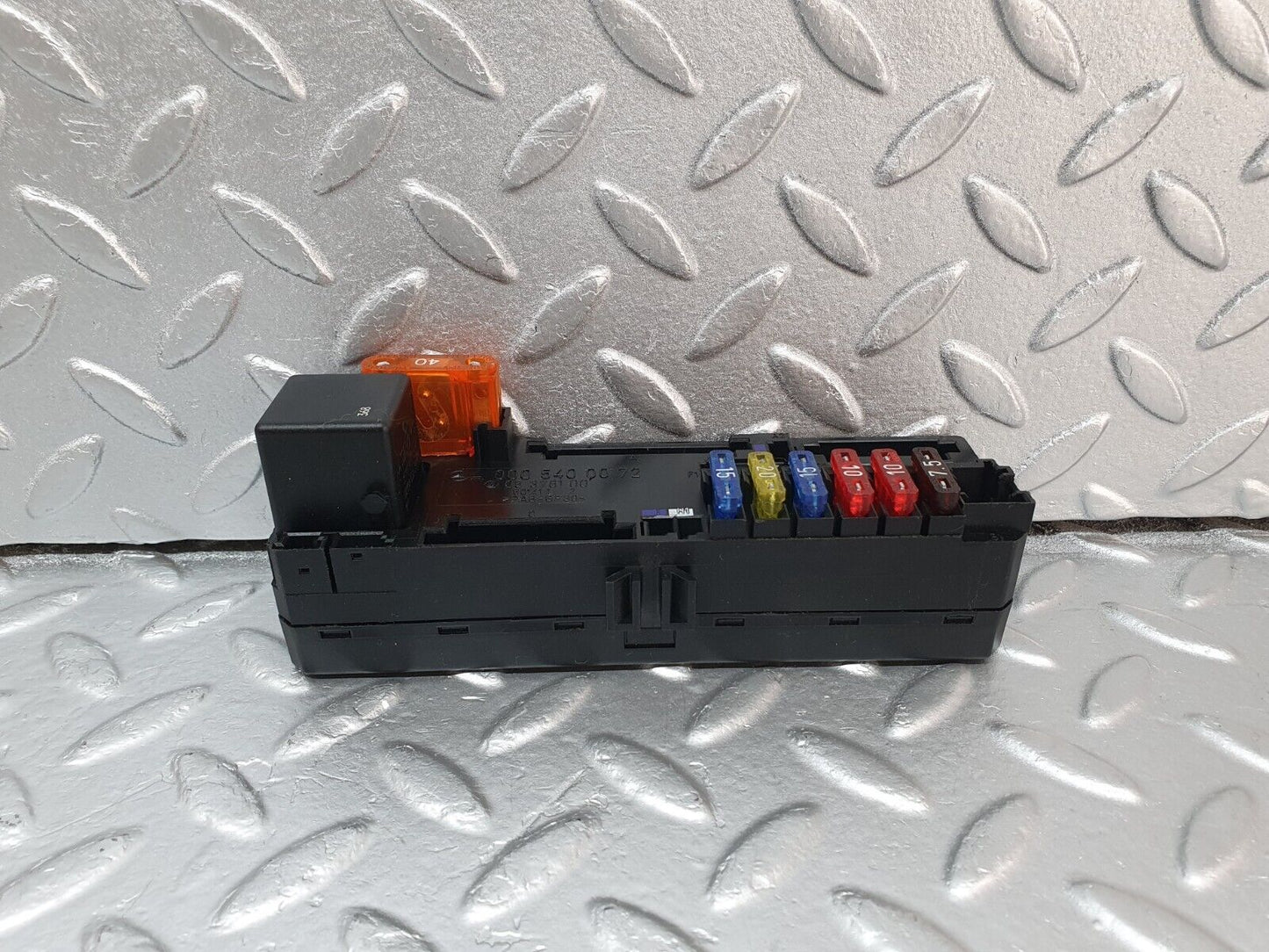 41898 Mercedes-Benz W202 C200 Fuse Box Relay Box 0005400072