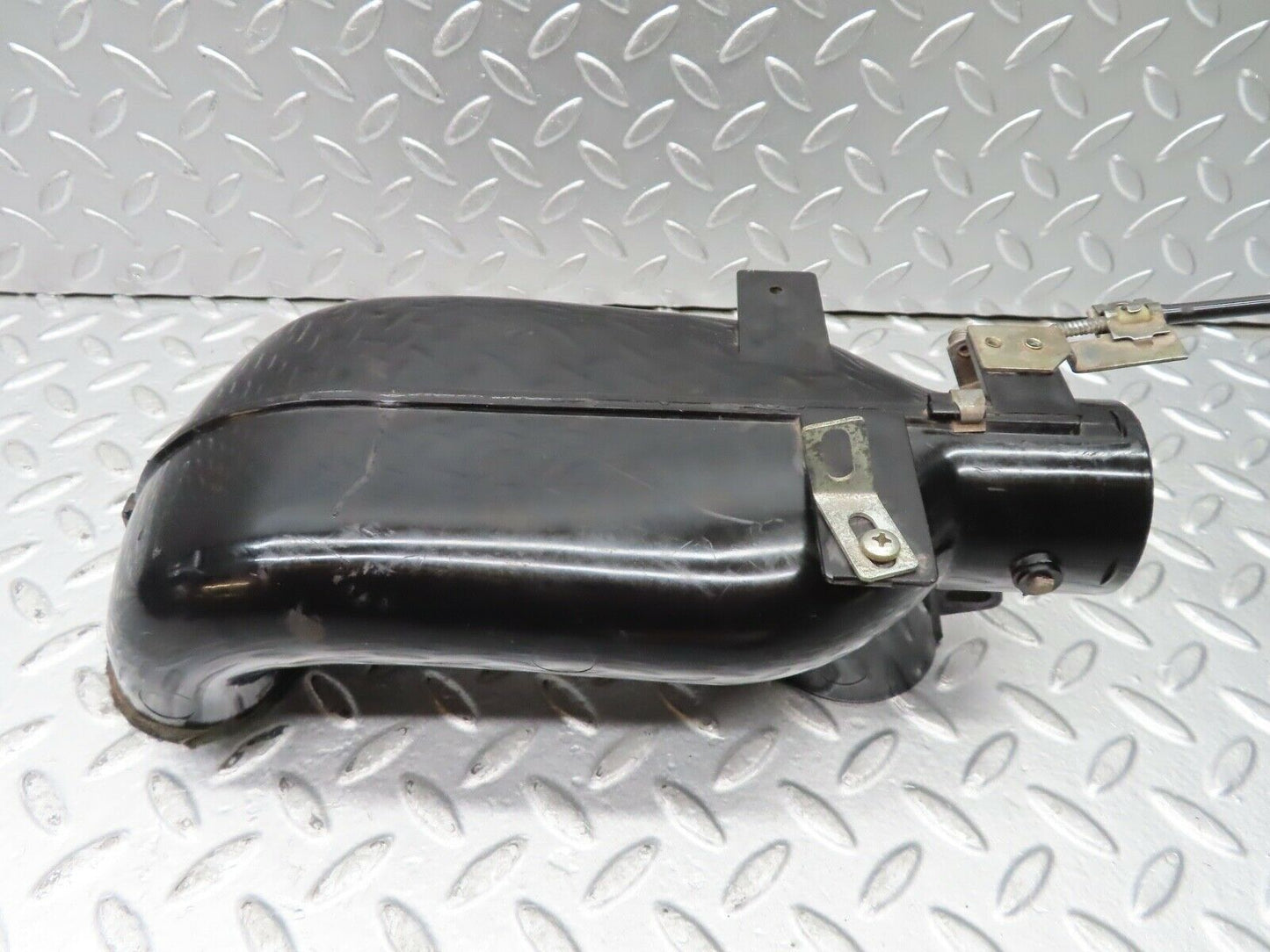 20597 Mercedes-Benz R107 450SL Air Vent Control Right Side