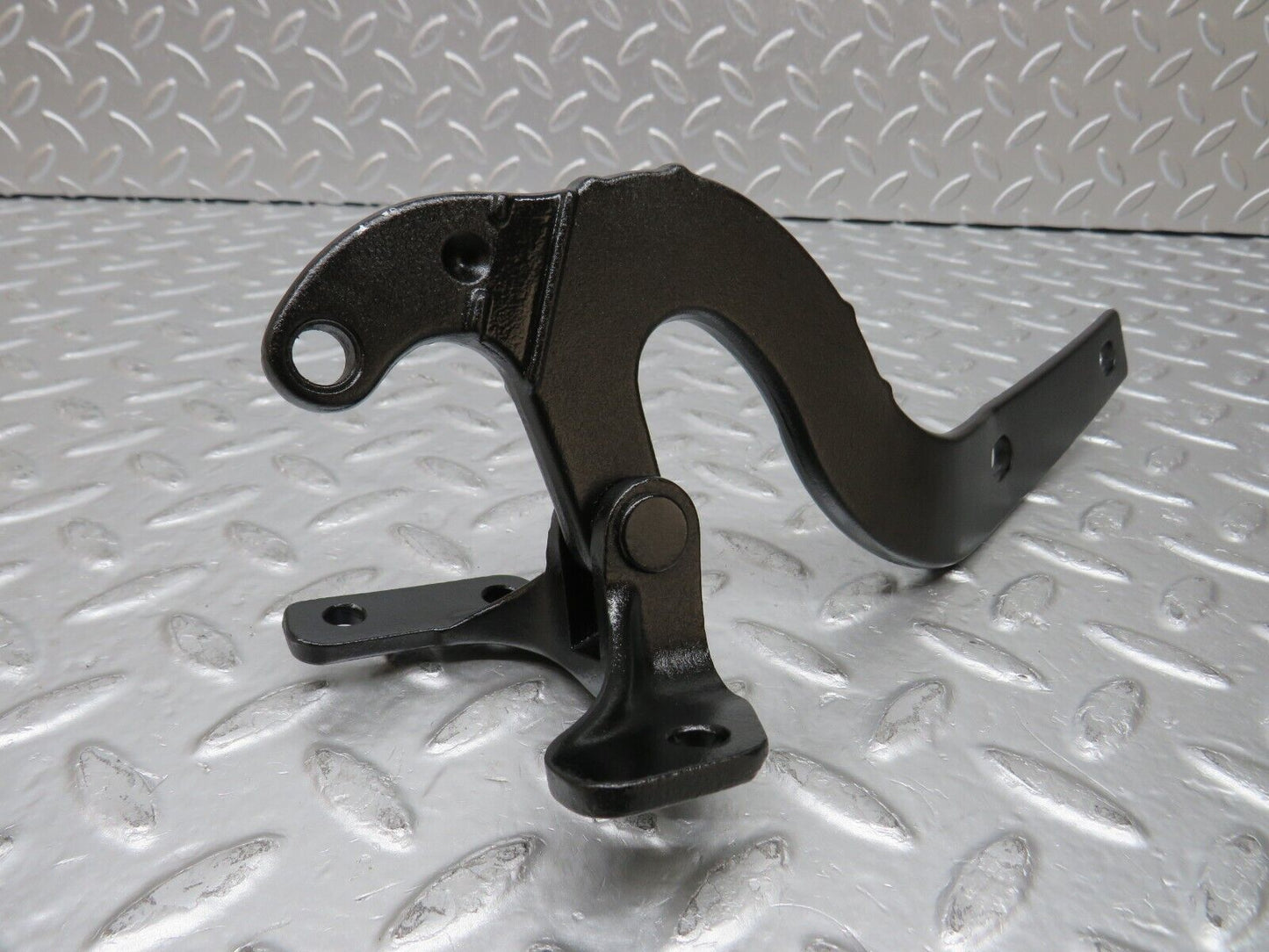 31439 Mercedes-Benz S124 220TE Trunk Lid Hinge Left Side 1247430121 1247430351