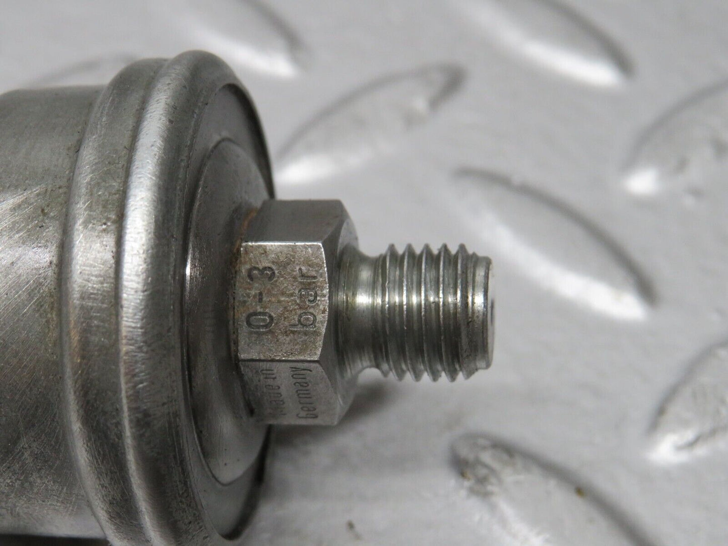 39065 Mercedes-Benz W201 190E 2.6L Oil Pressure Sensor 0065429416