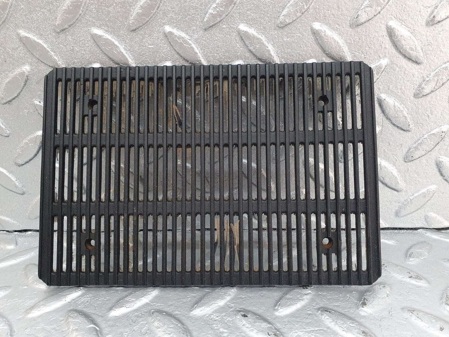 43677 Mercedes-Benz C126 380SEC Coupe Parcel Shelf Speaker Cover 2x 1268200012