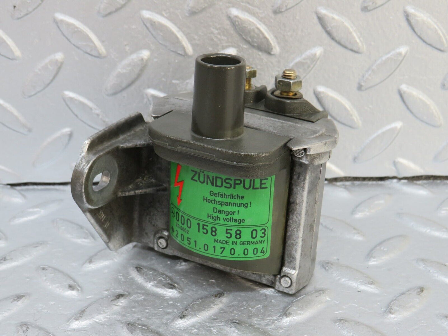 36019 Mercedes-Benz W126 420SE Ignition Coil 0001585803