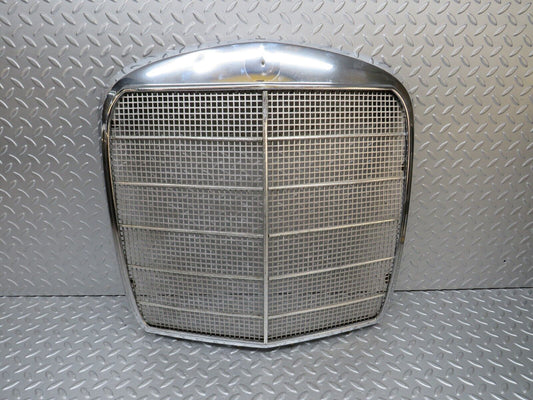 40343 Mercedes-Benz W110 230 Bonnet Grill Chrome